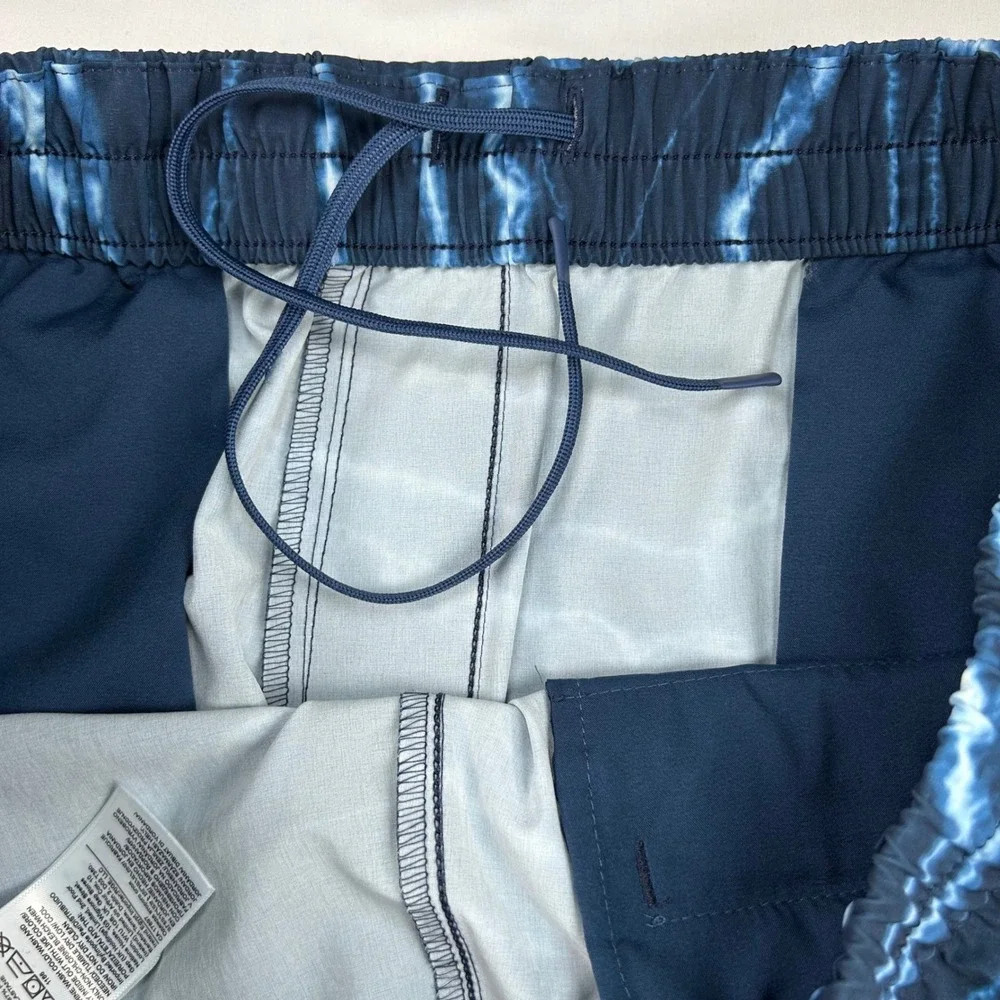 Banana Republic Mens Hybrid Shorts Blue Tie Dye Wave Elastic Waist Size M 664832